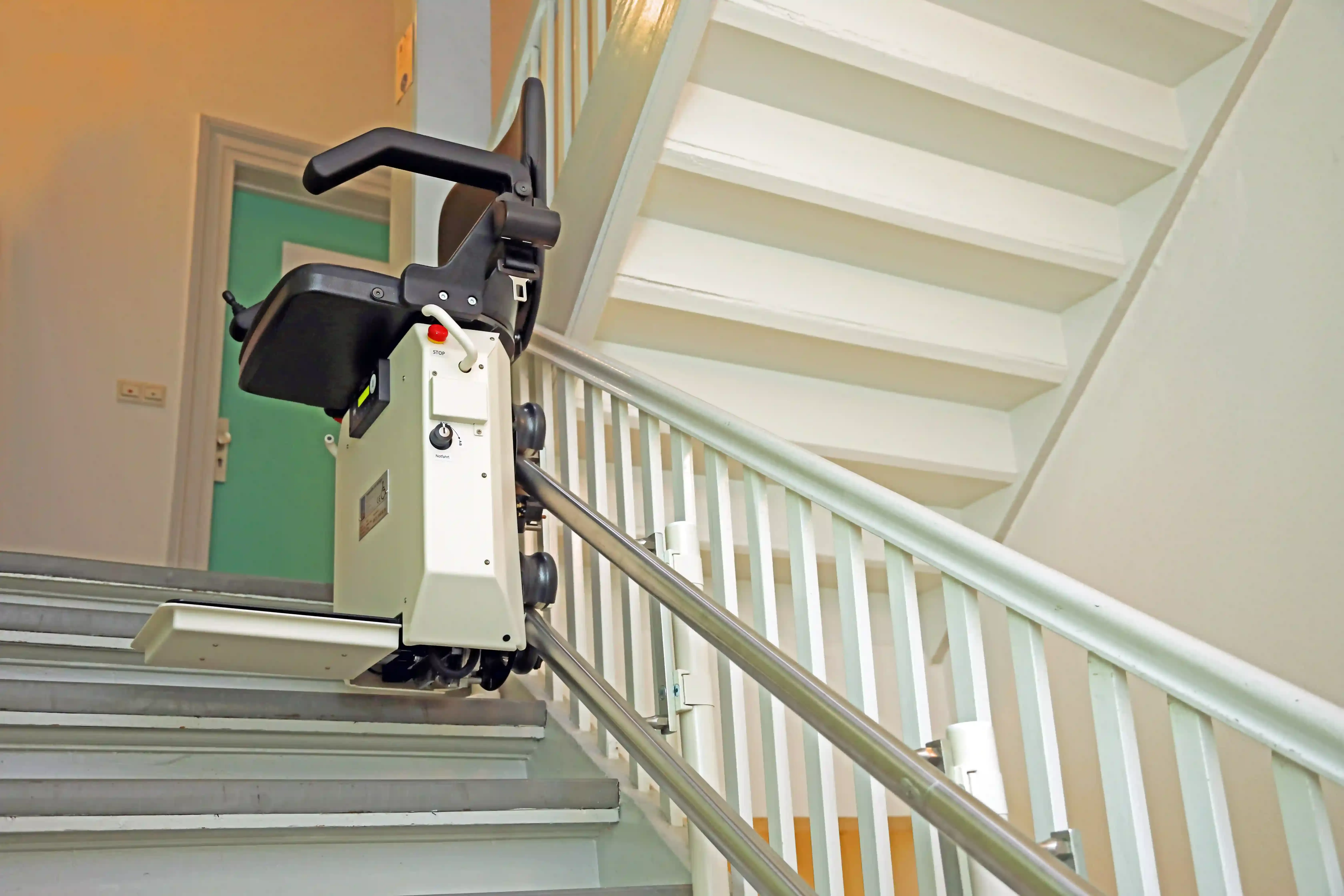 Image installateur monte escalier 4 monte escalier neuf